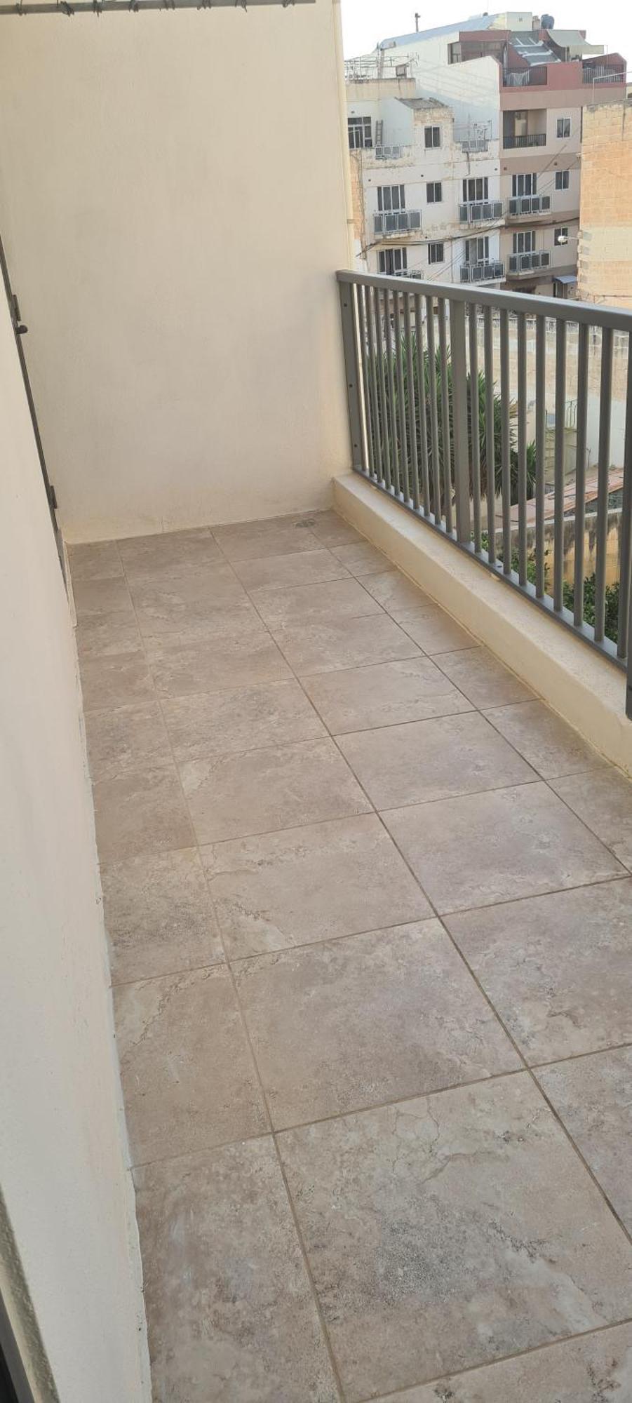 Large Apartment In Marsascala. Sleeps 6 Марсаскала Екстериор снимка