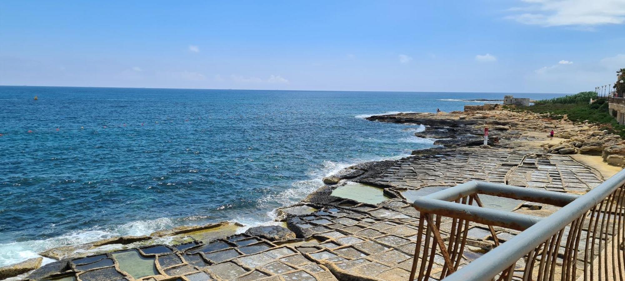 Large Apartment In Marsascala. Sleeps 6 Марсаскала Екстериор снимка