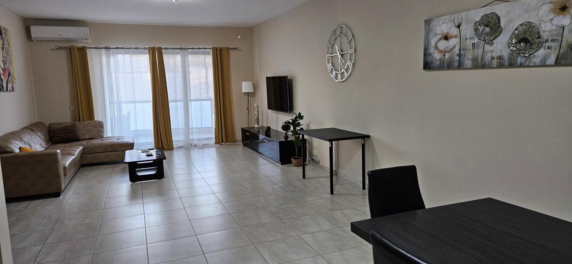 Large Apartment In Marsascala. Sleeps 6 Марсаскала Екстериор снимка
